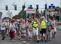 Pielgrzymka co roku gromadzi starszych i młodszych