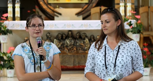 Nie umiała siedzieć na kanapie