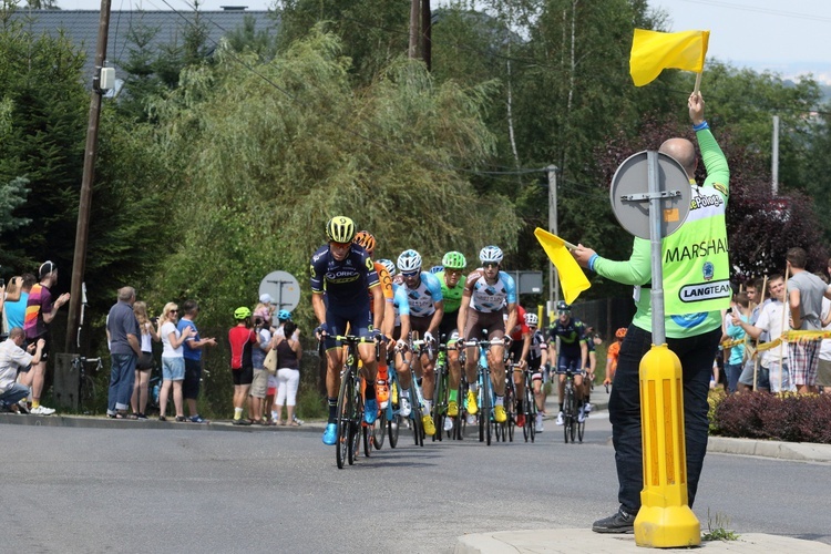 Peleton w Świątnikach Górnych