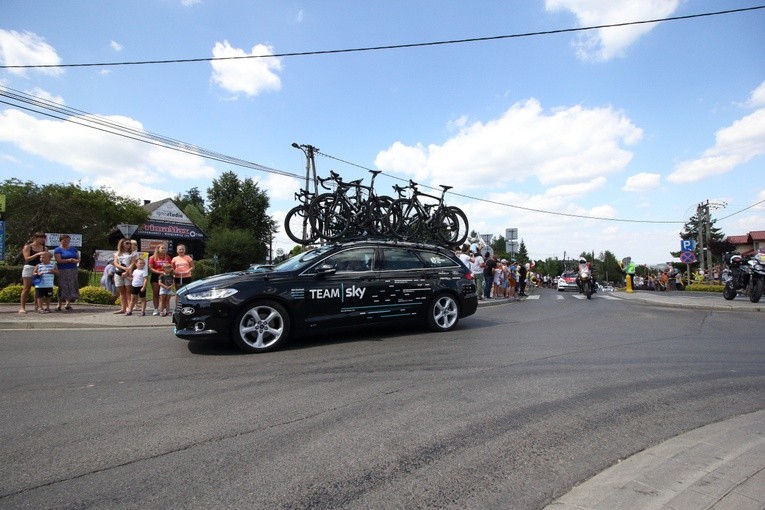 Peleton w Świątnikach Górnych