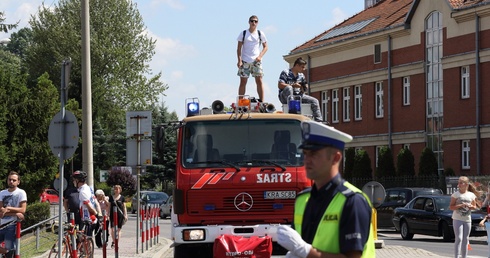 Peleton w Świątnikach Górnych