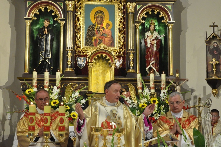100 lat parafii w Mędrzechowie