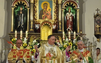 100 lat parafii w Mędrzechowie