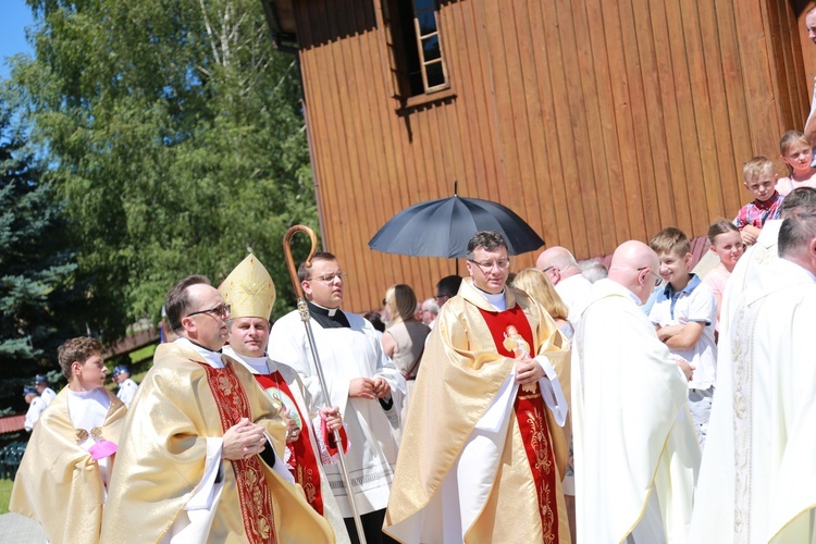 Poświęcenie ołtarzy i groty w Rozdzielu