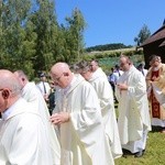 Poświęcenie ołtarzy i groty w Rozdzielu