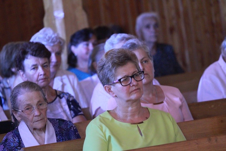 Poświęcenie ołtarzy i groty w Rozdzielu