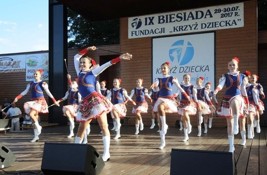 9. Biesiada Fundacji "Krzyż Dziecka" w Pisarzowicach