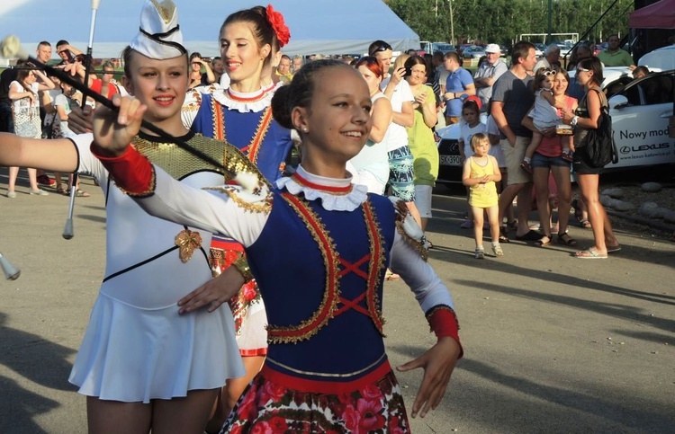 9. Biesiada Fundacji "Krzyż Dziecka" w Pisarzowicach