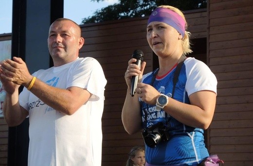 9. Biesiada Fundacji "Krzyż Dziecka" w Pisarzowicach