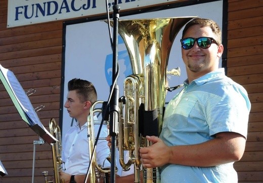 9. Biesiada Fundacji "Krzyż Dziecka" w Pisarzowicach