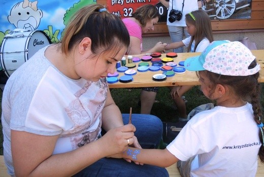 9. Biesiada Fundacji "Krzyż Dziecka" w Pisarzowicach