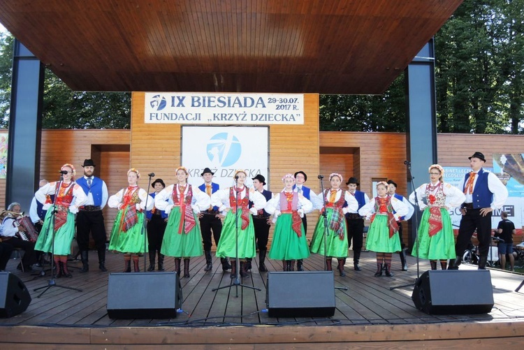 9. Biesiada Fundacji "Krzyż Dziecka" w Pisarzowicach