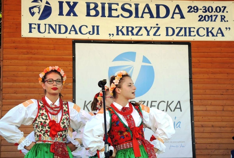 9. Biesiada Fundacji "Krzyż Dziecka" w Pisarzowicach