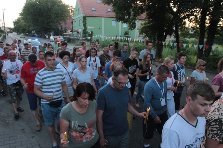 Procesja na pielgrzymce