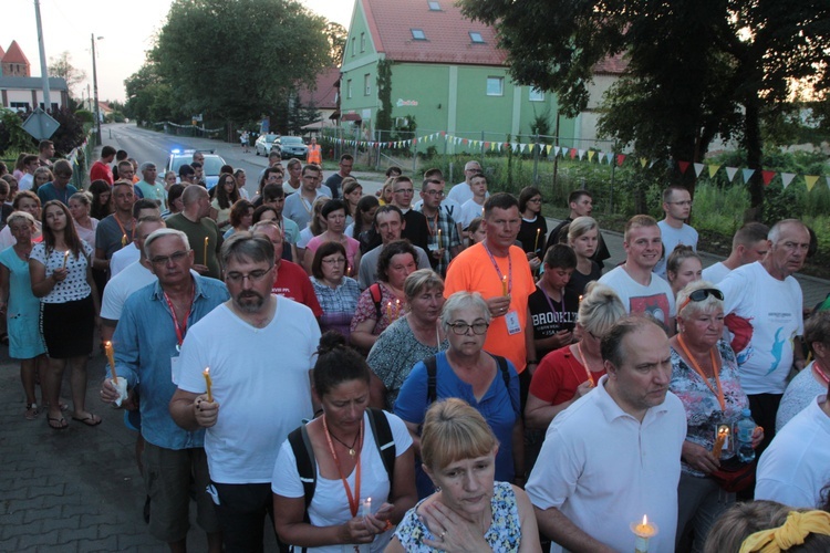 Procesja na pielgrzymce