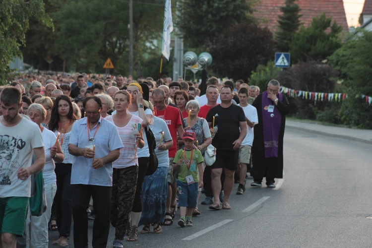 Procesja na pielgrzymce