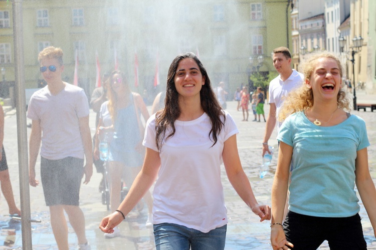 Kraków walczy z upałami