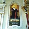 ▲	Nowy obraz Świętego  w prezbiterium kęckiego kościoła przy rynku jest darem ks. Roberta Niedzieli.