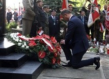 "Lepiej poświęcić swoje życie w imię obrony wartości, które będą żyć, niż żyć dla idei, które umrą"