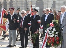 Świętować kolejną rocznicę wybuchu Powstania Warszawskiego przybyli także kombatanci