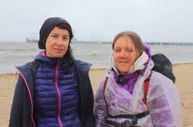  Sylwia "Nikko" Biernacka, pomysłodawczyni projektu (z lewej), i Agnieszka Sobala po 24 dniach drogi dotarły do Sopotu