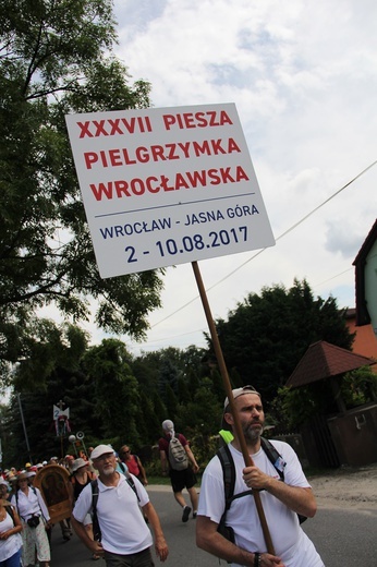 Malin - Trzebnica. Kolejne kilometry w nogach