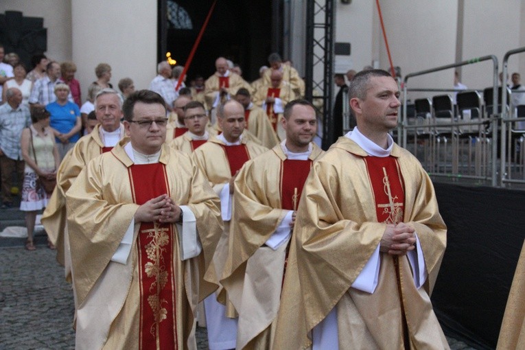 Msza św. na pl. Archikatedralnym