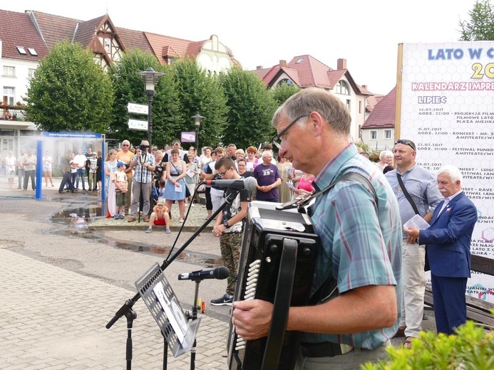 Powstańcza barykada w Czaplinku