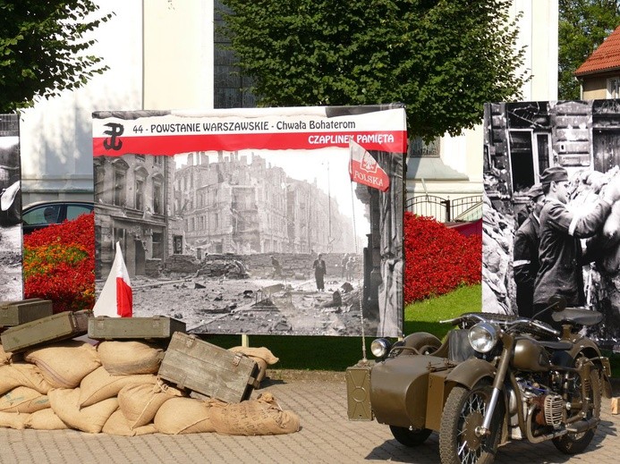 Powstańcza barykada w Czaplinku