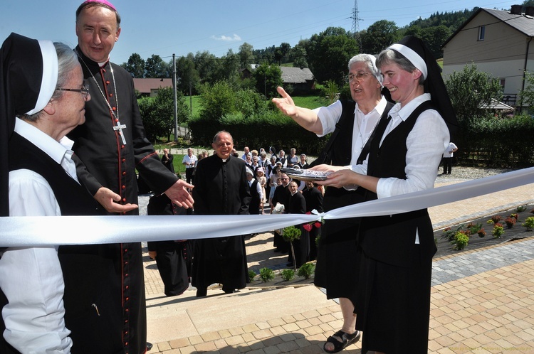 Otwarcie domu sióstr św. Jana Chrzciciela w Łososinie Górnej