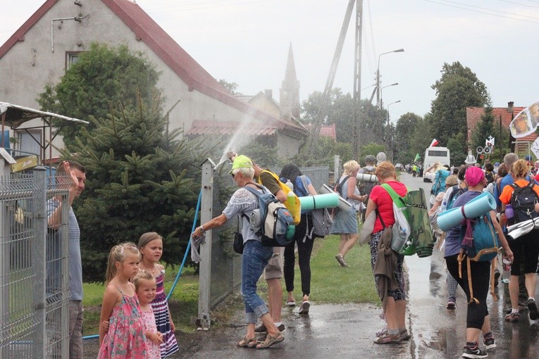 Z Trzebnicy w stronę Oleśnicy