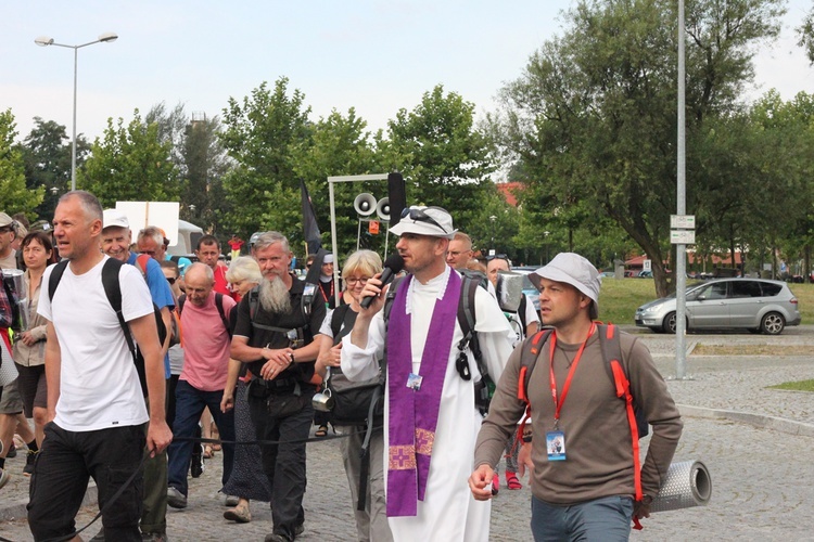 Z Trzebnicy w stronę Oleśnicy