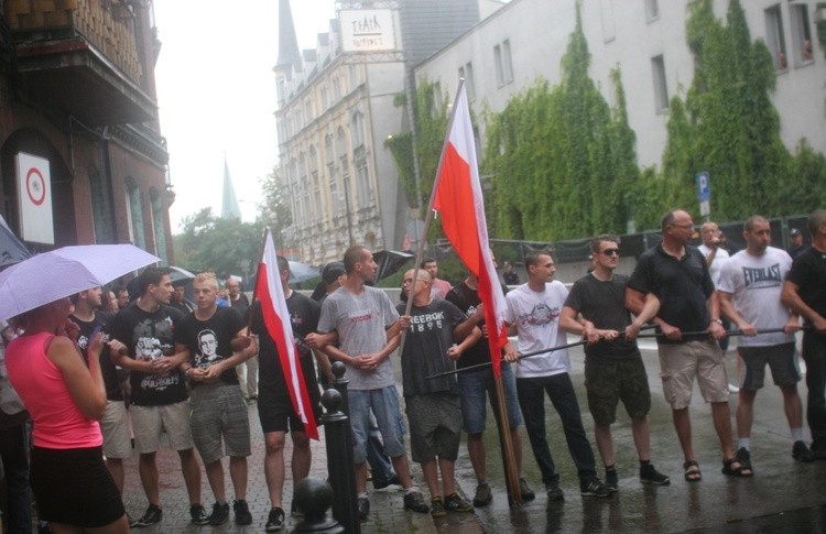 Protestowali przeciwko "Klątwie"