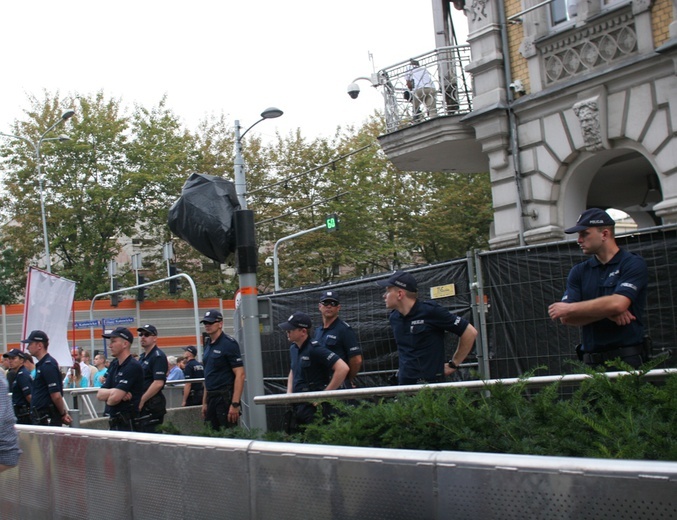 Protestowali przeciwko "Klątwie"