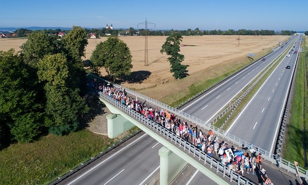 Pątnicy okiem drona