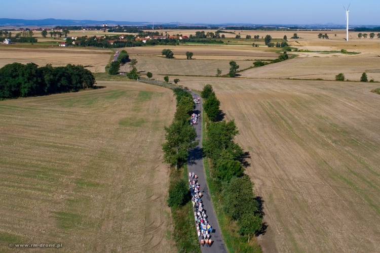 Dron nad pielgrzmką