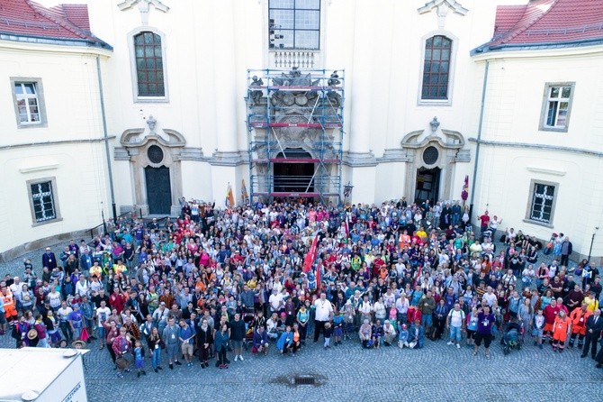 Dron nad pielgrzmką