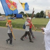 Wejście do Lasowic Wielkich