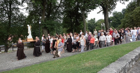 Archanioł u swojej Królowej