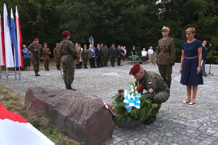 Capstrzyk przy kopcu Piłsudskiego