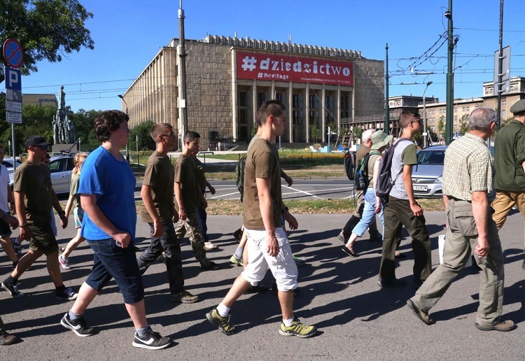 Uczestnicy "Kadrówki" u źródeł patriotyzmu