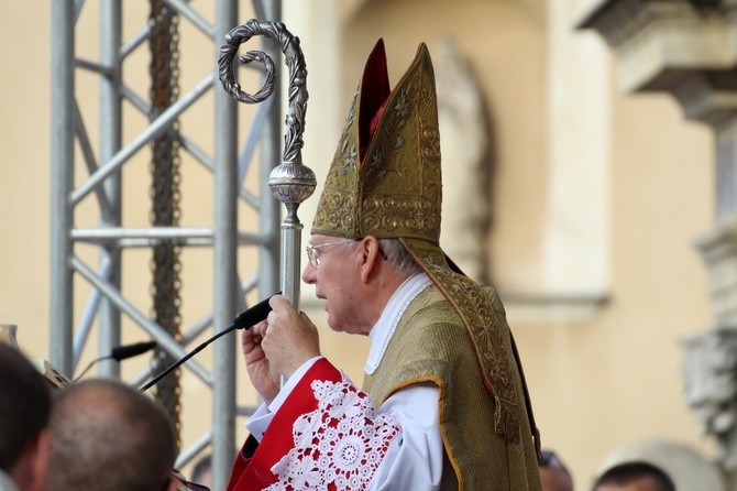 Wyjście Pieszej Pielgrzymki Krakowskiej z Wawelu na Jasną Górę