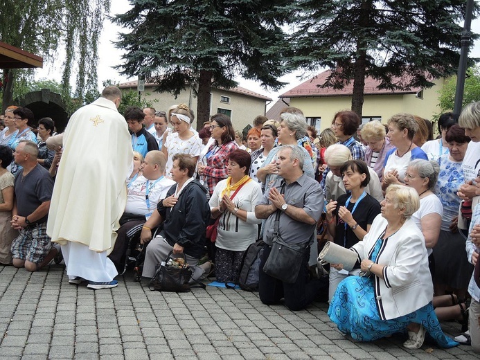 26. Piesza Pielgrzymka Bielsko-Żywiecka na Jasną Górę - Msza św. w Hałcnowie