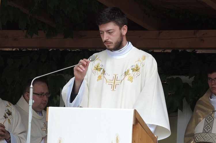 26. Piesza Pielgrzymka Bielsko-Żywiecka na Jasną Górę - Msza św. w Hałcnowie