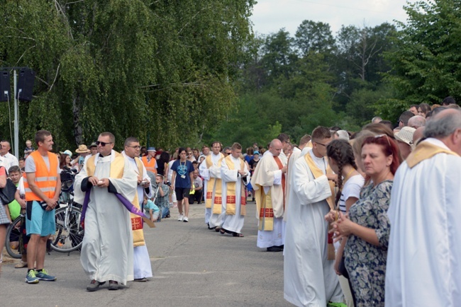 Wyruszyła pielgrzymka radomska na Jasną Górę