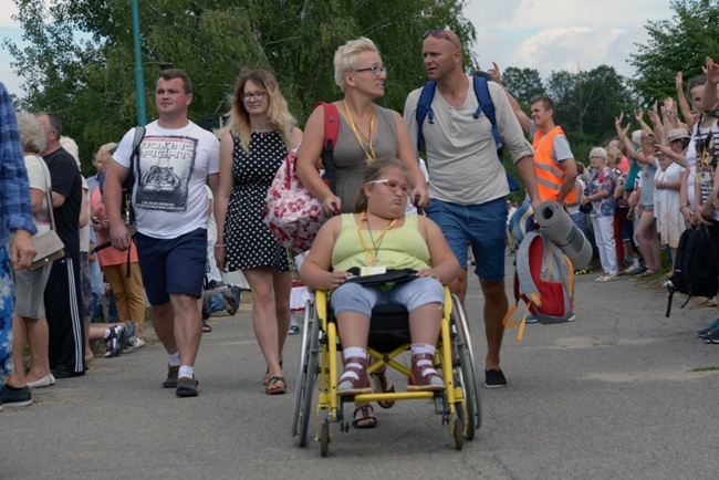 Wyruszyła pielgrzymka radomska na Jasną Górę