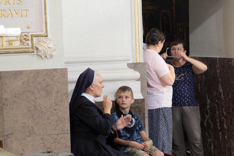 Głuchoniemi i niedosłyszący w bazylice św. Anny