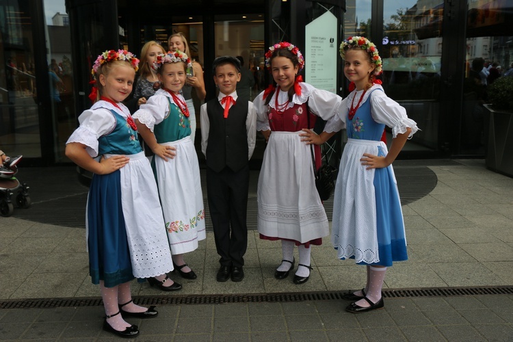 Spotkanie w strojach śląskich w Katowicach