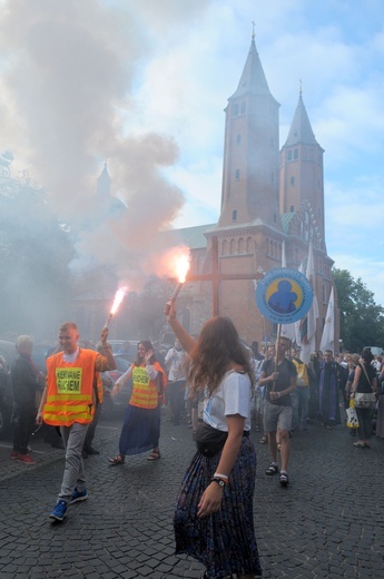 Wyjście pielgrzymki w obiektywie Jana Waćkowskiego