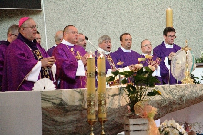 Uroczystości pogrzebowe śp. ks. Marka Leśniaka - Arka Pana